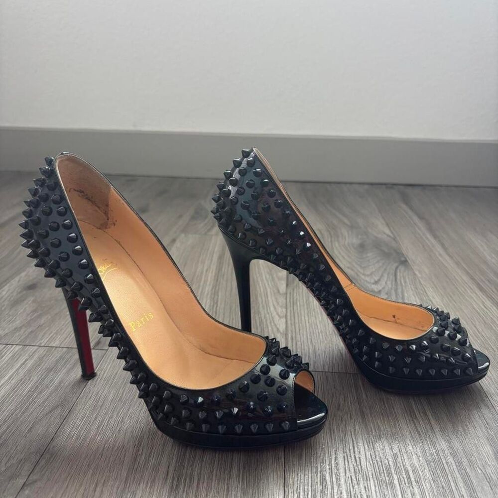 Christian Louboutin Spiked Patent Leather Heels Size 9